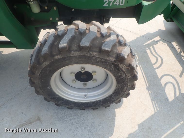 image for item DE0768 Montana 2740  MFWD tractor