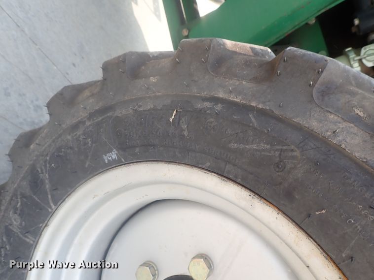 image for item DE0768 Montana 2740  MFWD tractor