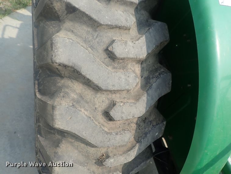 image for item DE0768 Montana 2740  MFWD tractor