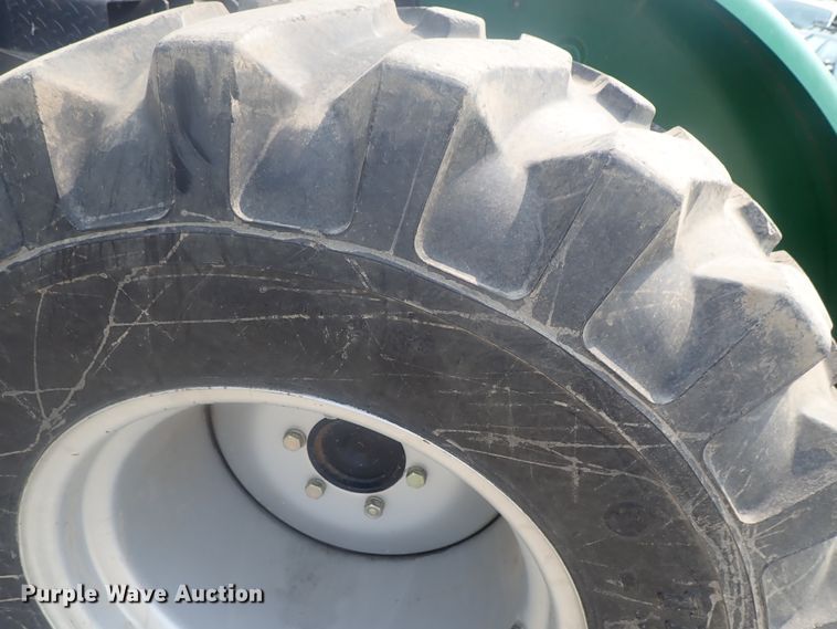 image for item DE0768 Montana 2740  MFWD tractor