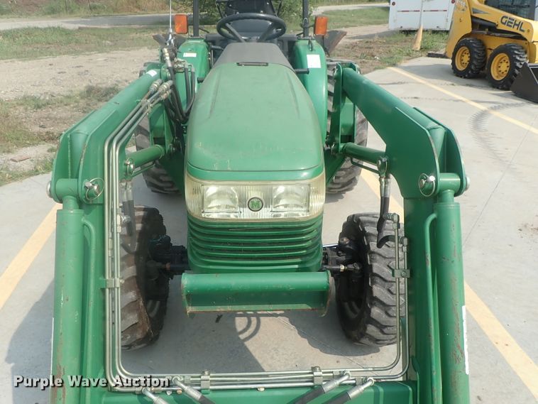 image for item DE0768 Montana 2740  MFWD tractor