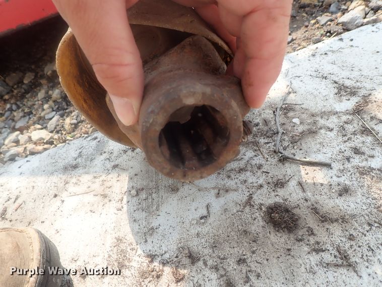 image for item DE0768 Montana 2740  MFWD tractor