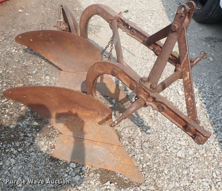 image for item DE0768 Montana 2740  MFWD tractor