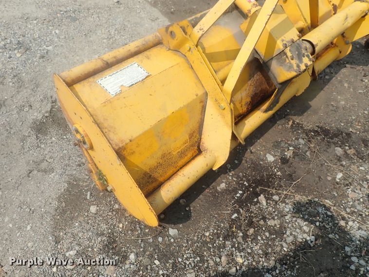 image for item DE0768 Montana 2740  MFWD tractor