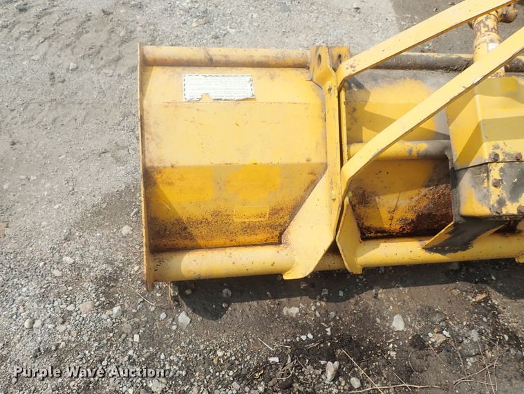 image for item DE0768 Montana 2740  MFWD tractor