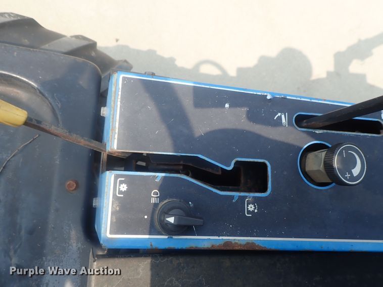 image for item DE0771 Ford CM272 lawn mower