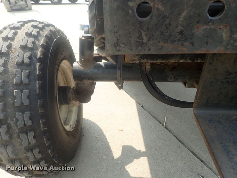 image for item DE0771 Ford CM272 lawn mower