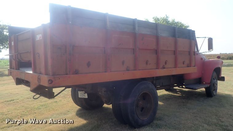 image for item DE0815 1956 International S160  grain truck