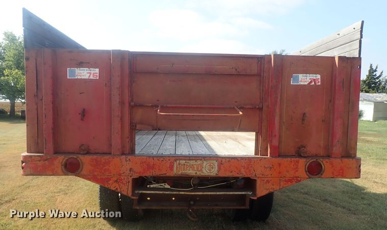 image for item DE0815 1956 International S160  grain truck