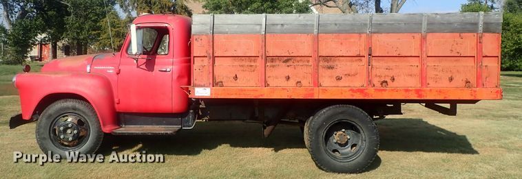 image for item DE0815 1956 International S160  grain truck