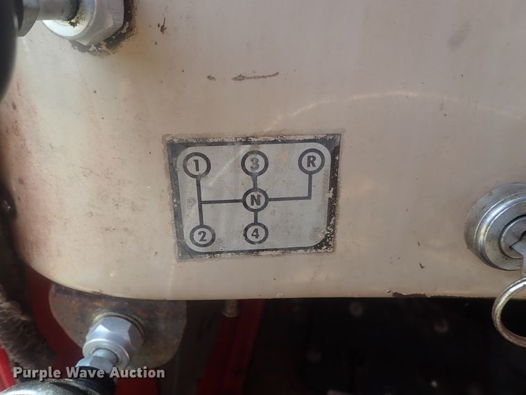 image for item DE0815 1956 International S160  grain truck