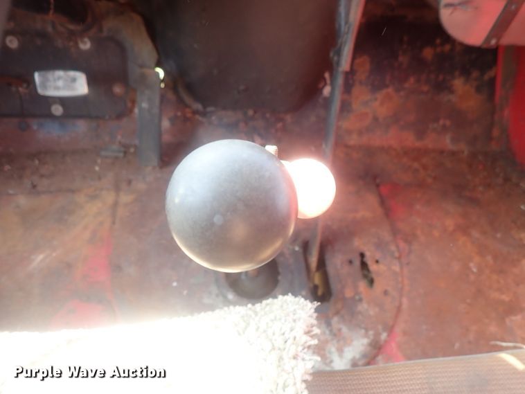 image for item DE0815 1956 International S160  grain truck
