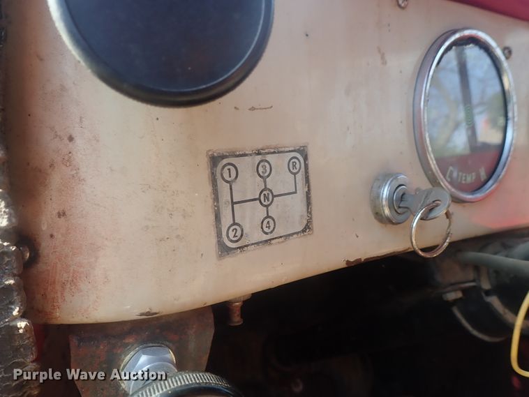 image for item DE0815 1956 International S160  grain truck