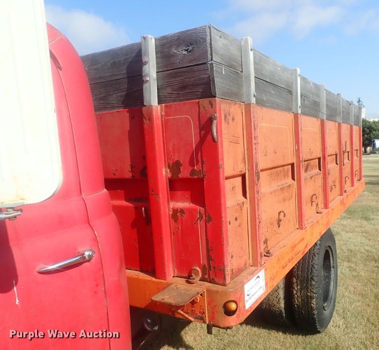 image for item DE0815 1956 International S160  grain truck