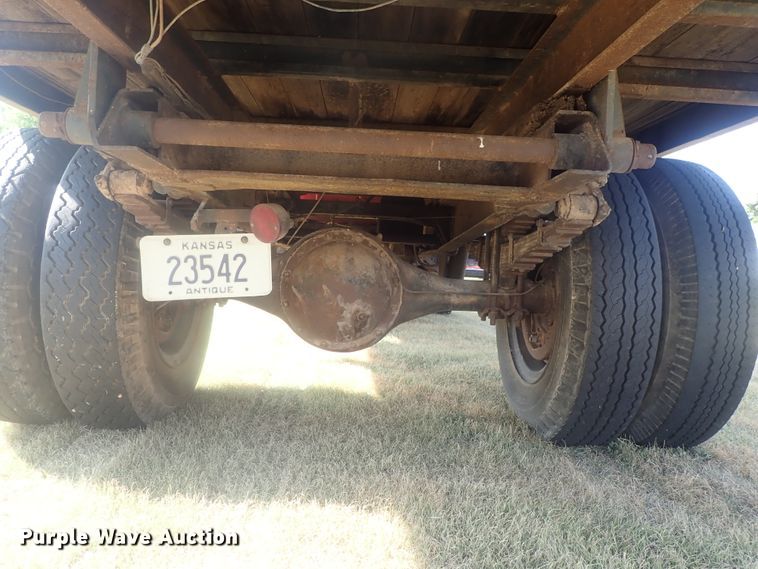 image for item DE0815 1956 International S160  grain truck