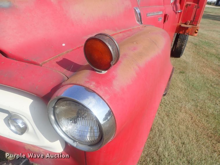 image for item DE0815 1956 International S160  grain truck
