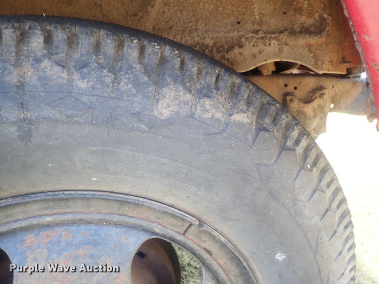 image for item DE0815 1956 International S160  grain truck