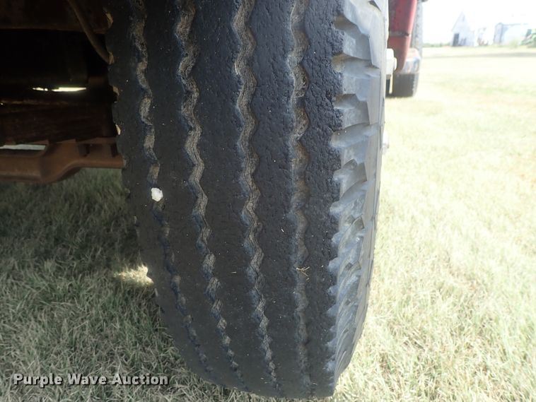image for item DE0815 1956 International S160  grain truck