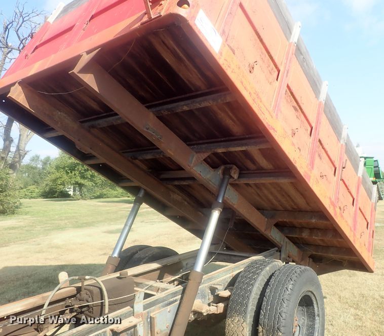 image for item DE0815 1956 International S160  grain truck