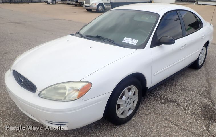 image for item DE0816 2005 Ford Taurus
