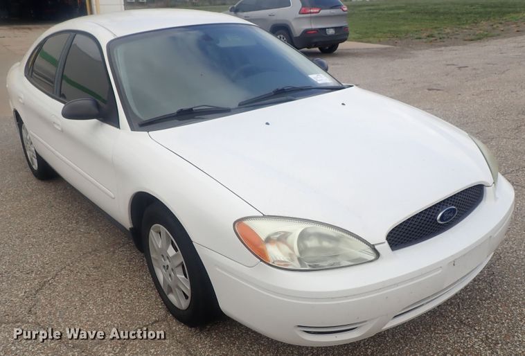 image for item DE0816 2005 Ford Taurus