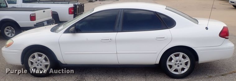 image for item DE0816 2005 Ford Taurus