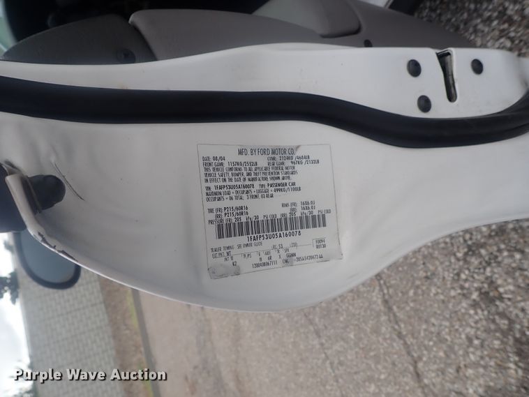 image for item DE0816 2005 Ford Taurus