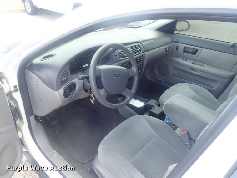 image for item DE0816 2005 Ford Taurus