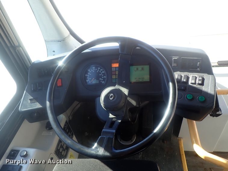 image for item DE0828 2006 Optima LFB-34  coach bus