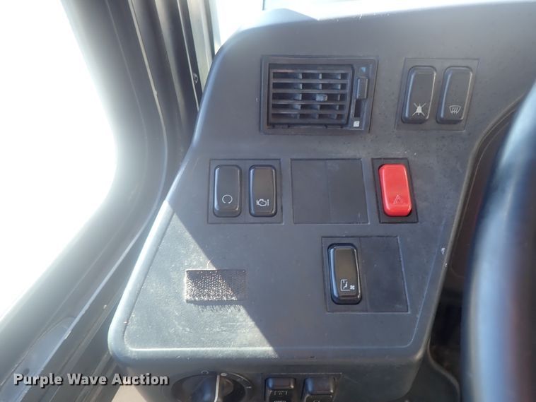 image for item DE0828 2006 Optima LFB-34  coach bus