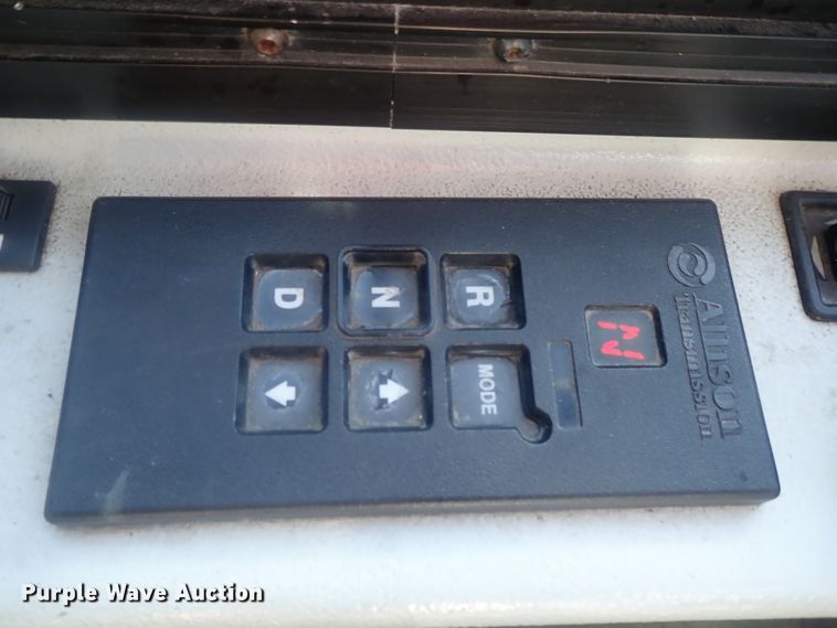 image for item DE0828 2006 Optima LFB-34  coach bus