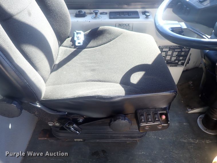 image for item DE0828 2006 Optima LFB-34  coach bus