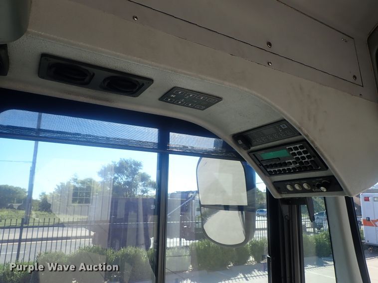 image for item DE0828 2006 Optima LFB-34  coach bus