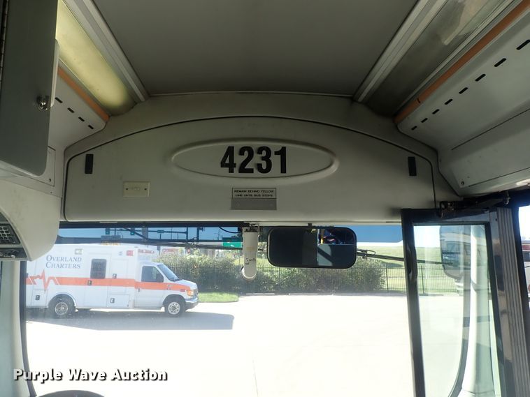 image for item DE0828 2006 Optima LFB-34  coach bus