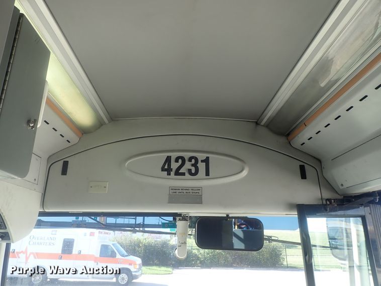 image for item DE0828 2006 Optima LFB-34  coach bus