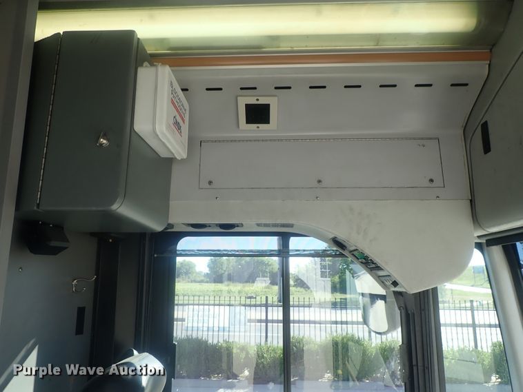 image for item DE0828 2006 Optima LFB-34  coach bus