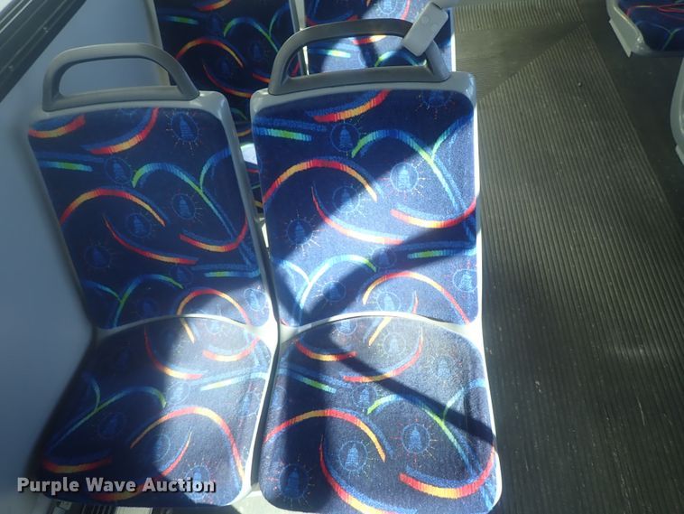 image for item DE0828 2006 Optima LFB-34  coach bus