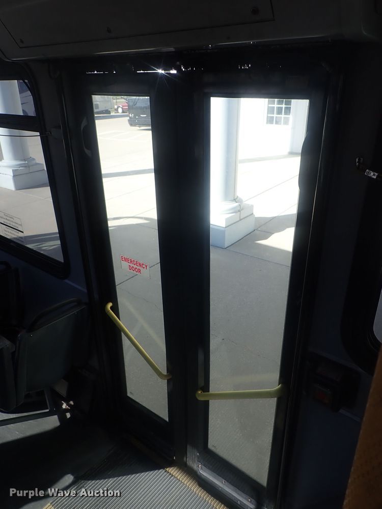 image for item DE0828 2006 Optima LFB-34  coach bus