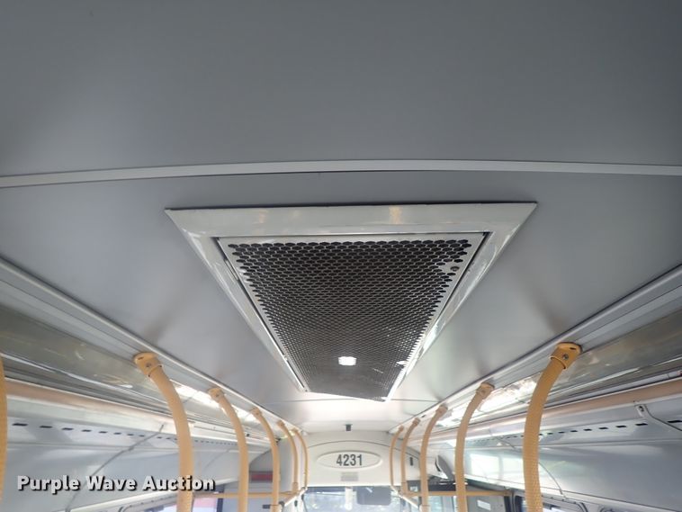 image for item DE0828 2006 Optima LFB-34  coach bus