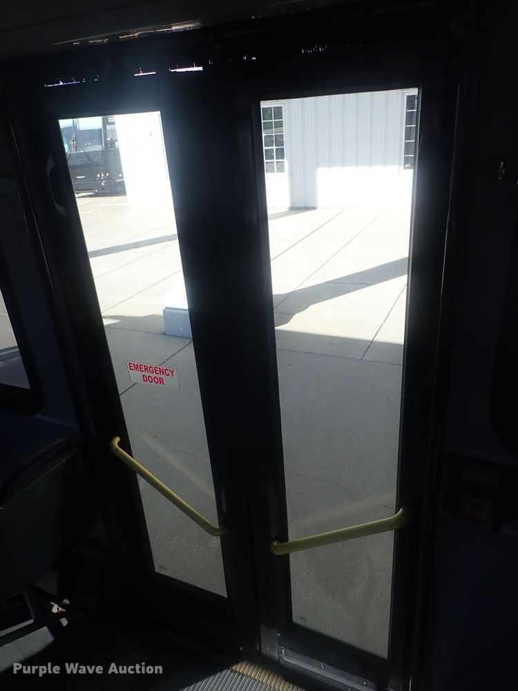 image for item DE0828 2006 Optima LFB-34  coach bus