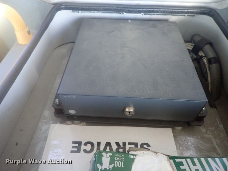 image for item DE0828 2006 Optima LFB-34  coach bus