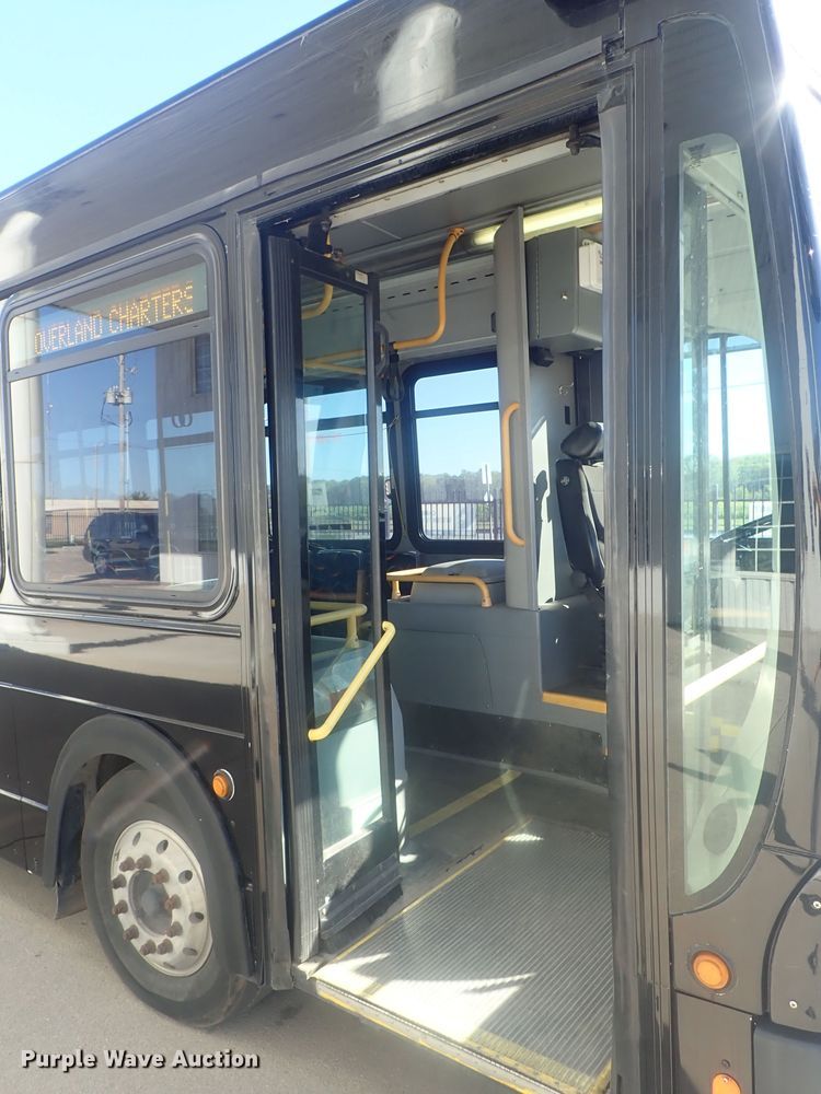 image for item DE0828 2006 Optima LFB-34  coach bus