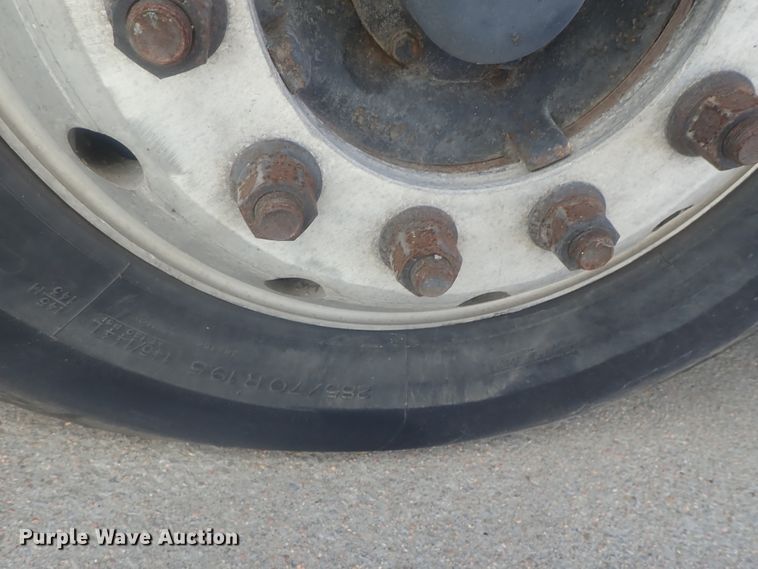 image for item DE0828 2006 Optima LFB-34  coach bus