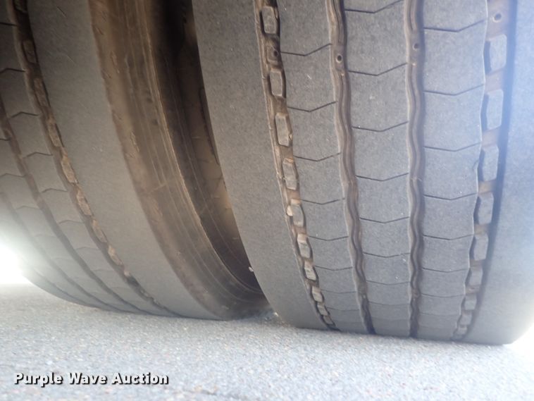 image for item DE0828 2006 Optima LFB-34  coach bus