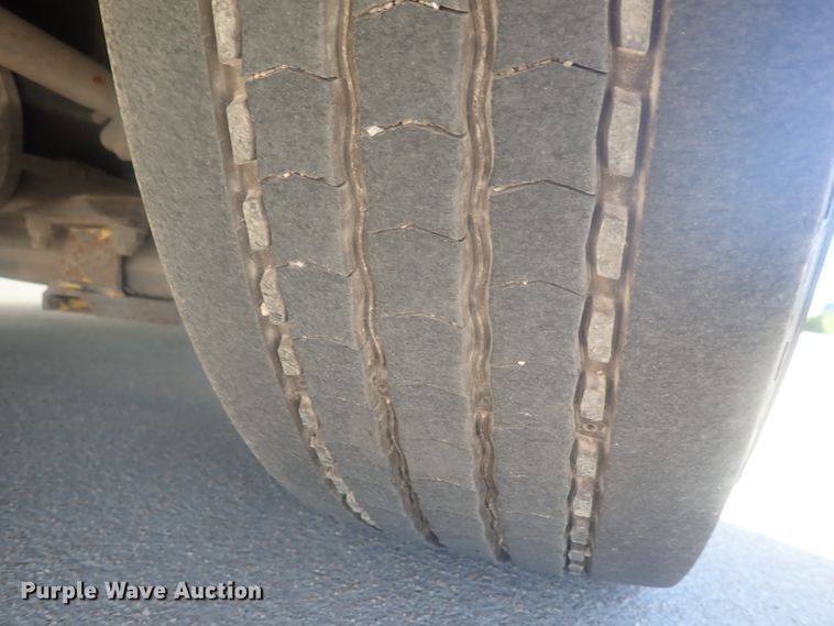 image for item DE0828 2006 Optima LFB-34  coach bus