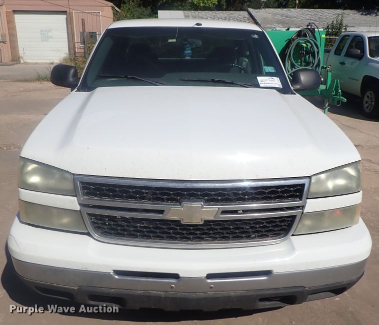 image for item DE0839 2006 Chevrolet Silverado 1500  Ext. Cab pickup truck