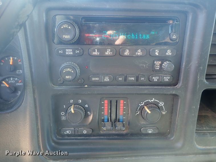 image for item DE0839 2006 Chevrolet Silverado 1500  Ext. Cab pickup truck