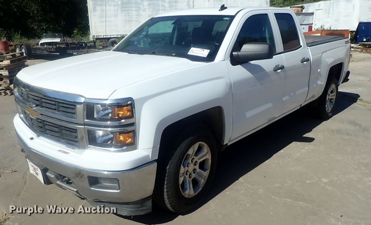image for item DE0840 2014 Chevrolet Silverado 1500  Double Cab pickup truck