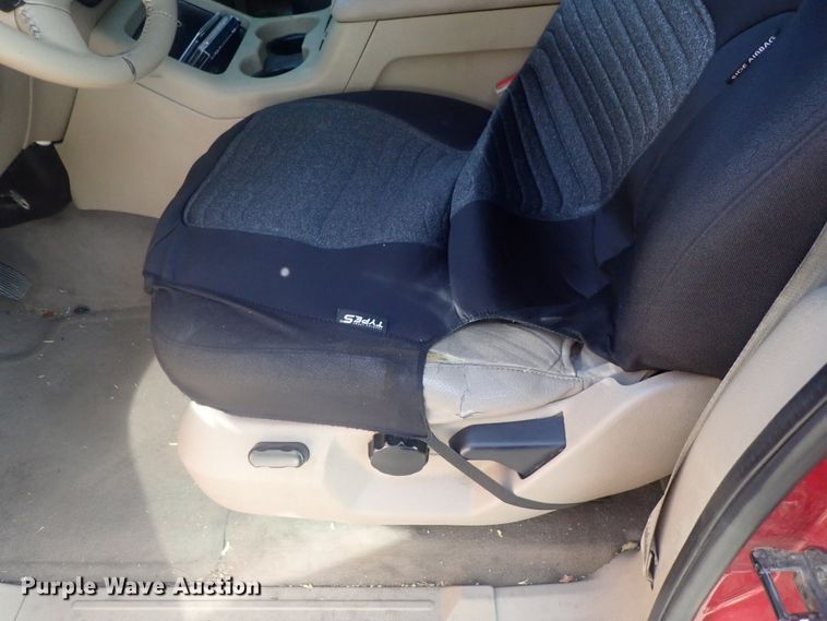 image for item DE0843 2003 Ford Expedition Eddie Bauer  SUV