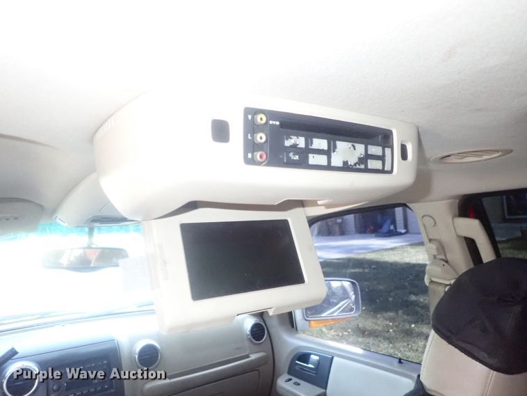 image for item DE0843 2003 Ford Expedition Eddie Bauer  SUV